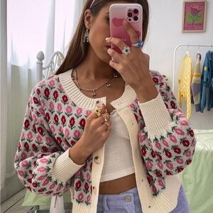 Knit flower pattern sweater cardigan